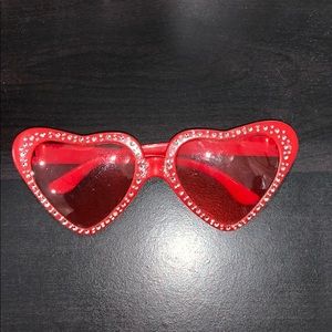 FREE W/ ANY PURCHASE!❤️